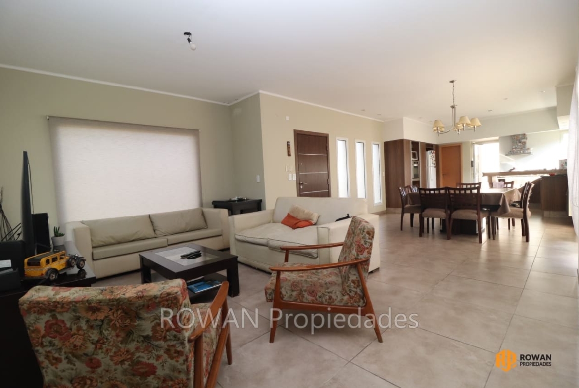 Excelente Casa Premium – Urbana – Chacabuco
