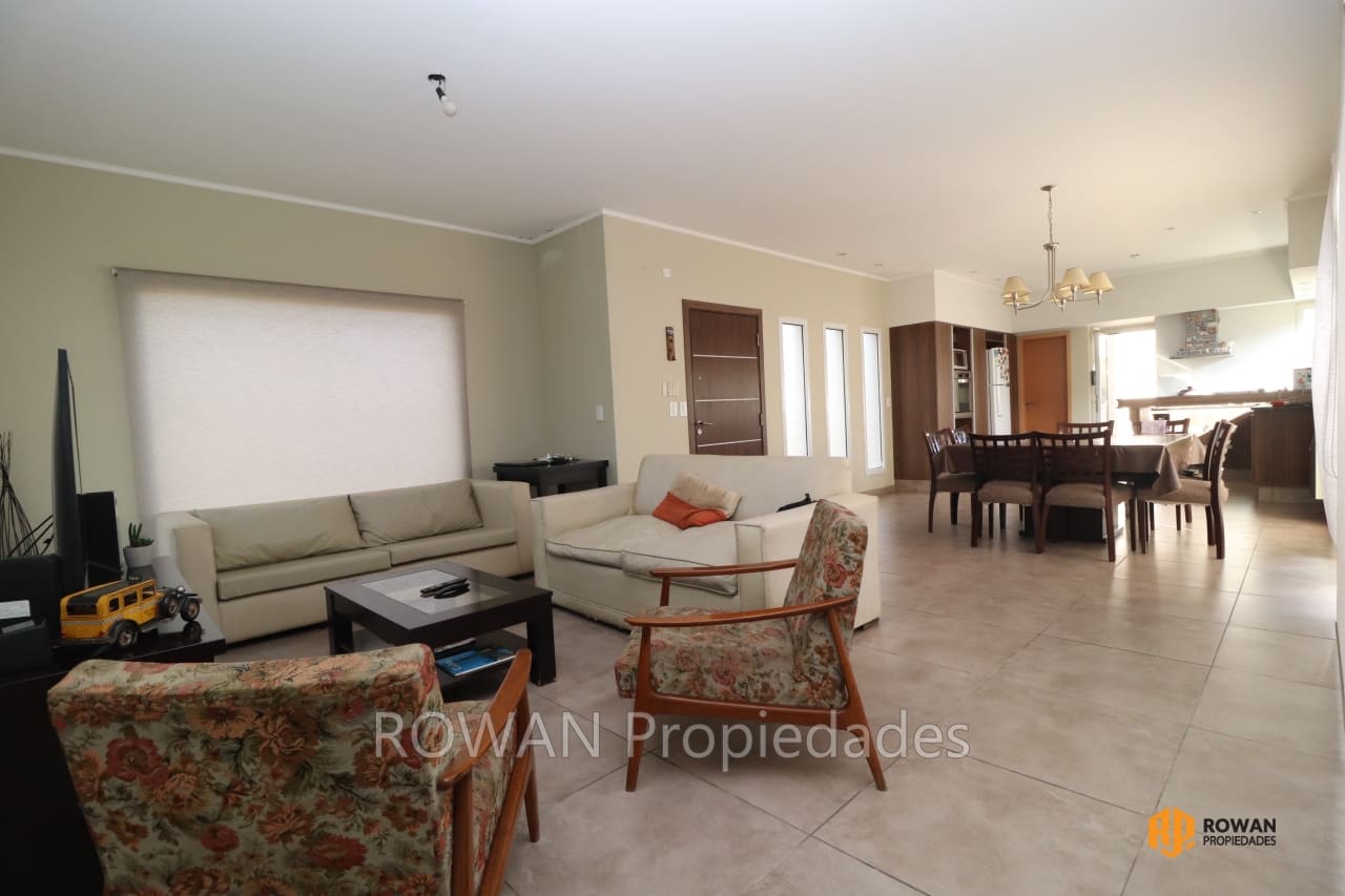 IMG_8277_Rowan_Propiedades Excelente Casa Premium – Urbana – Chacabuco